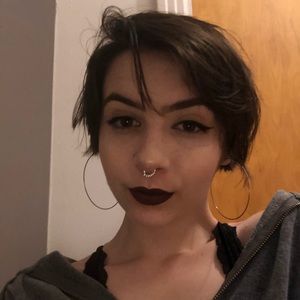 Meet your Posher, Janis